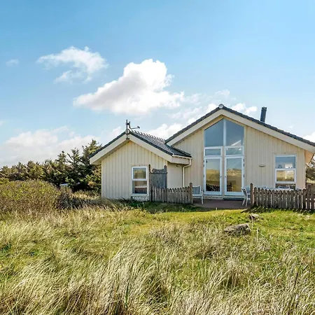 3 Bedroom Gorgeous In Hébergement de vacances Blokhus